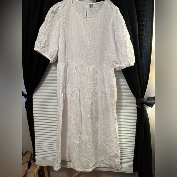 🤍Old Navy White Tiered Puff-Sleeve All-Day Midi Swing Dress XL 🤍 - Picture 2 of 4